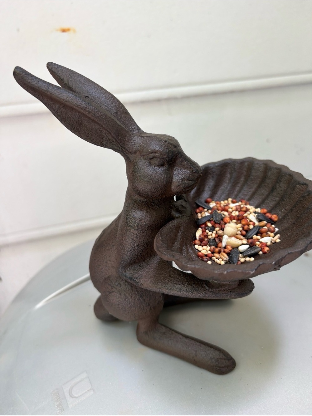 Rustic Rabbit Bird Feeder Dish - Cast Iron - Picture 3 of 3